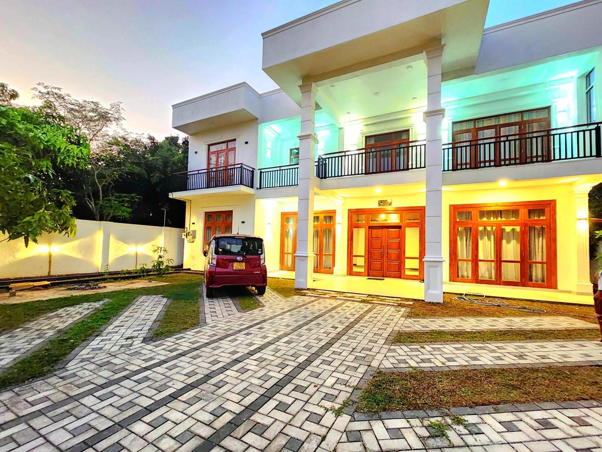 Regno Villa The Infinity By Nflix Panadura Bagian luar foto